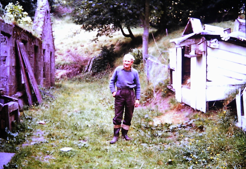 Dave Tait Coachmans cottage 1978.JPG